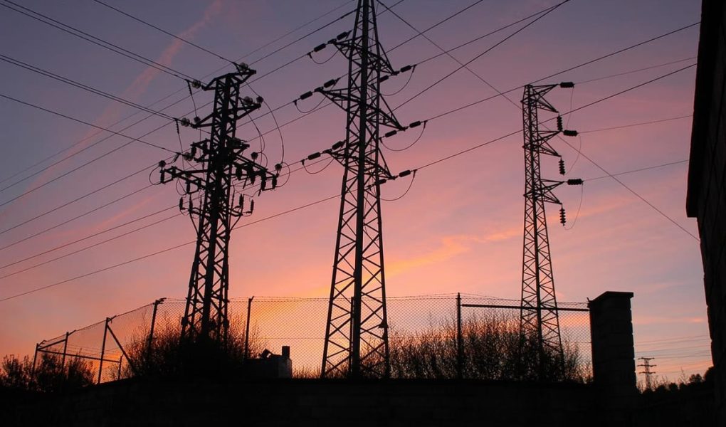 Moderniser son réseau électrique : les atouts des infrastructures industrielles prêtes à l'emploi