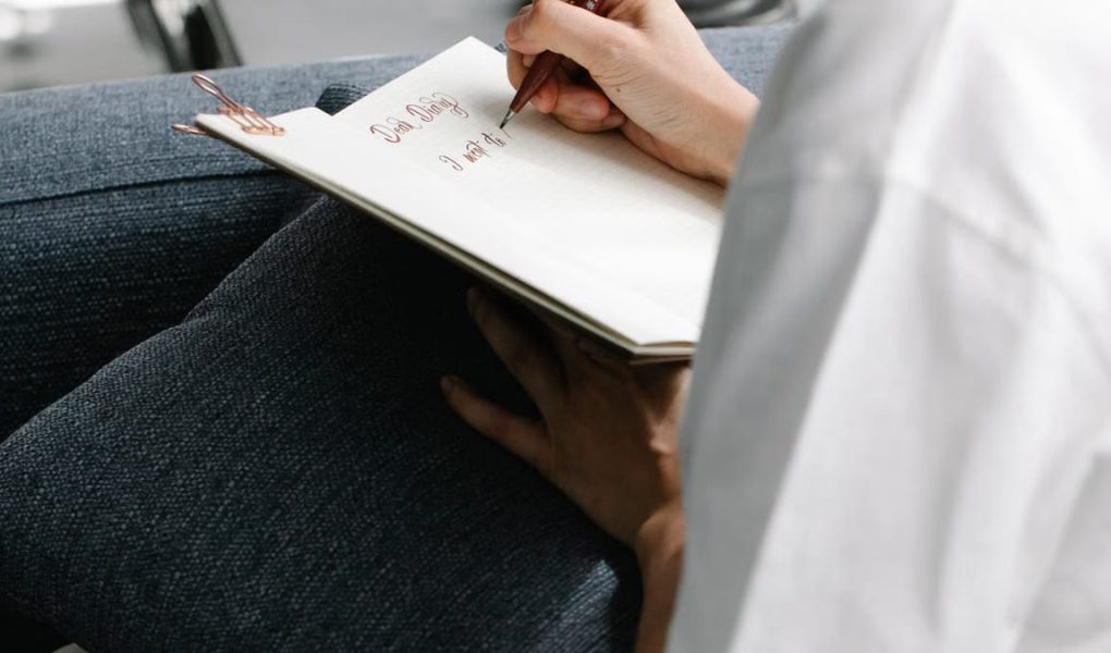 Journaling pour la santé : guide pratique et scientifique