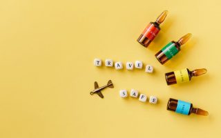 Santé en voyage : trousse, vaccins et précautions
